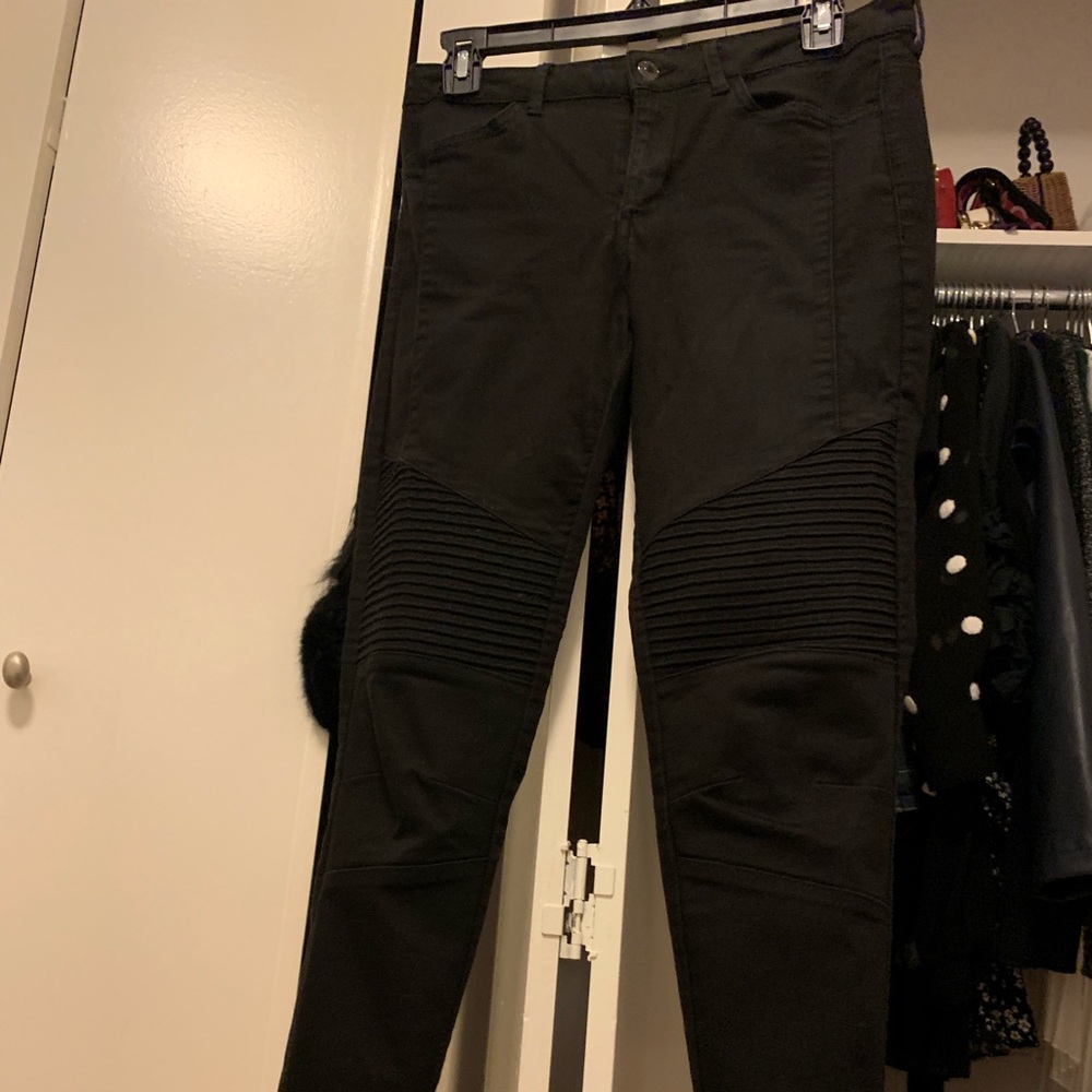 Black Zara jeans